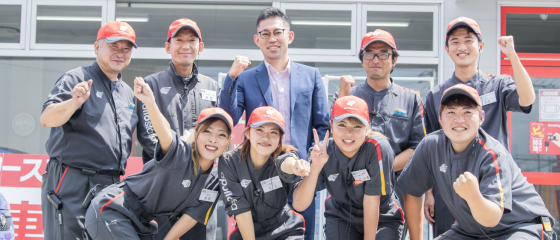 車検を軸に圧倒的なカーケア収益をあげ、<br>アイックスの前輪を強力に回すSSをつくる。<br>その名も「ゴッドステーション」!